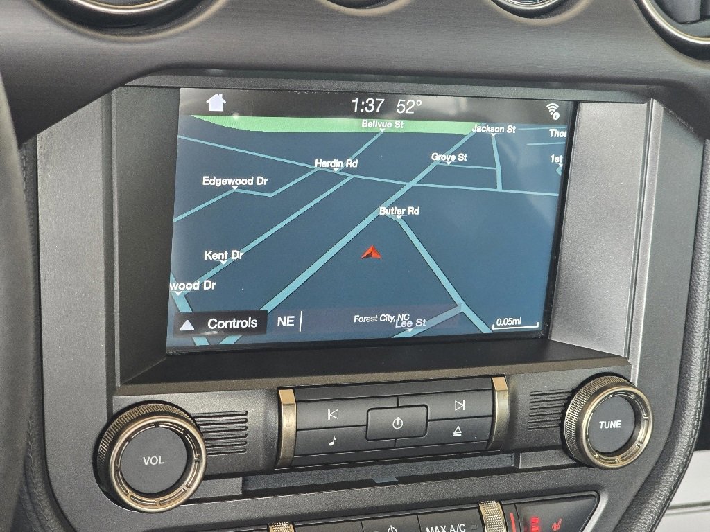 Used 2016 Ford Mustang Shelby GT350 w/ Technology Package image 4