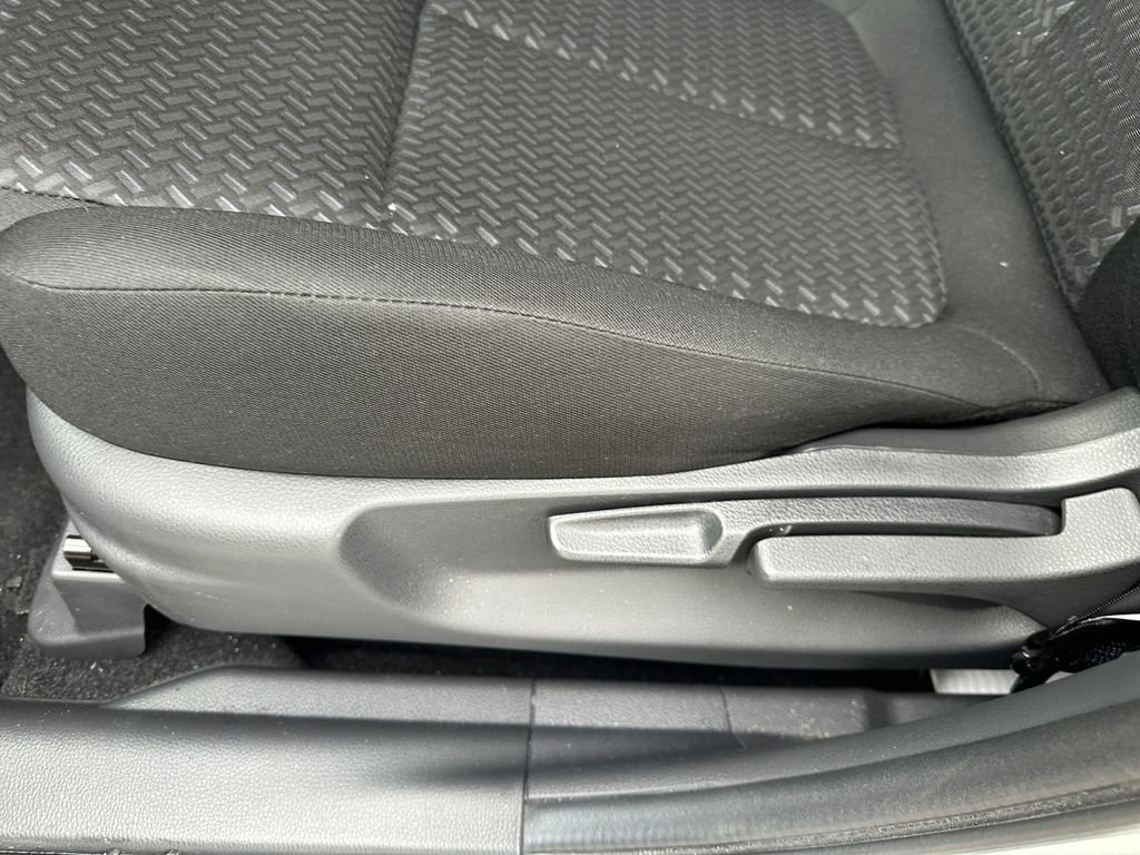 Used 2025 Mitsubishi Eclipse Cross LE image 13