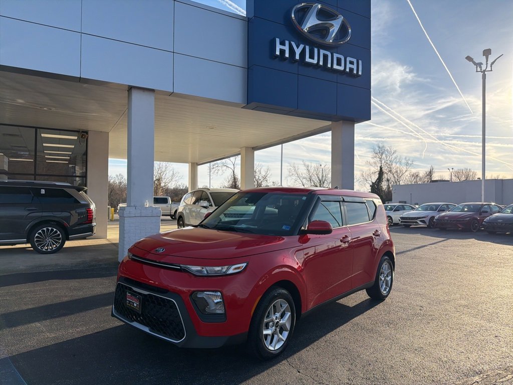 Used 2020 Kia Soul S image 1