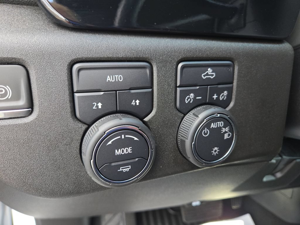 Used 2024 Chevrolet Silverado 1500 LT AWD/4WD image 13