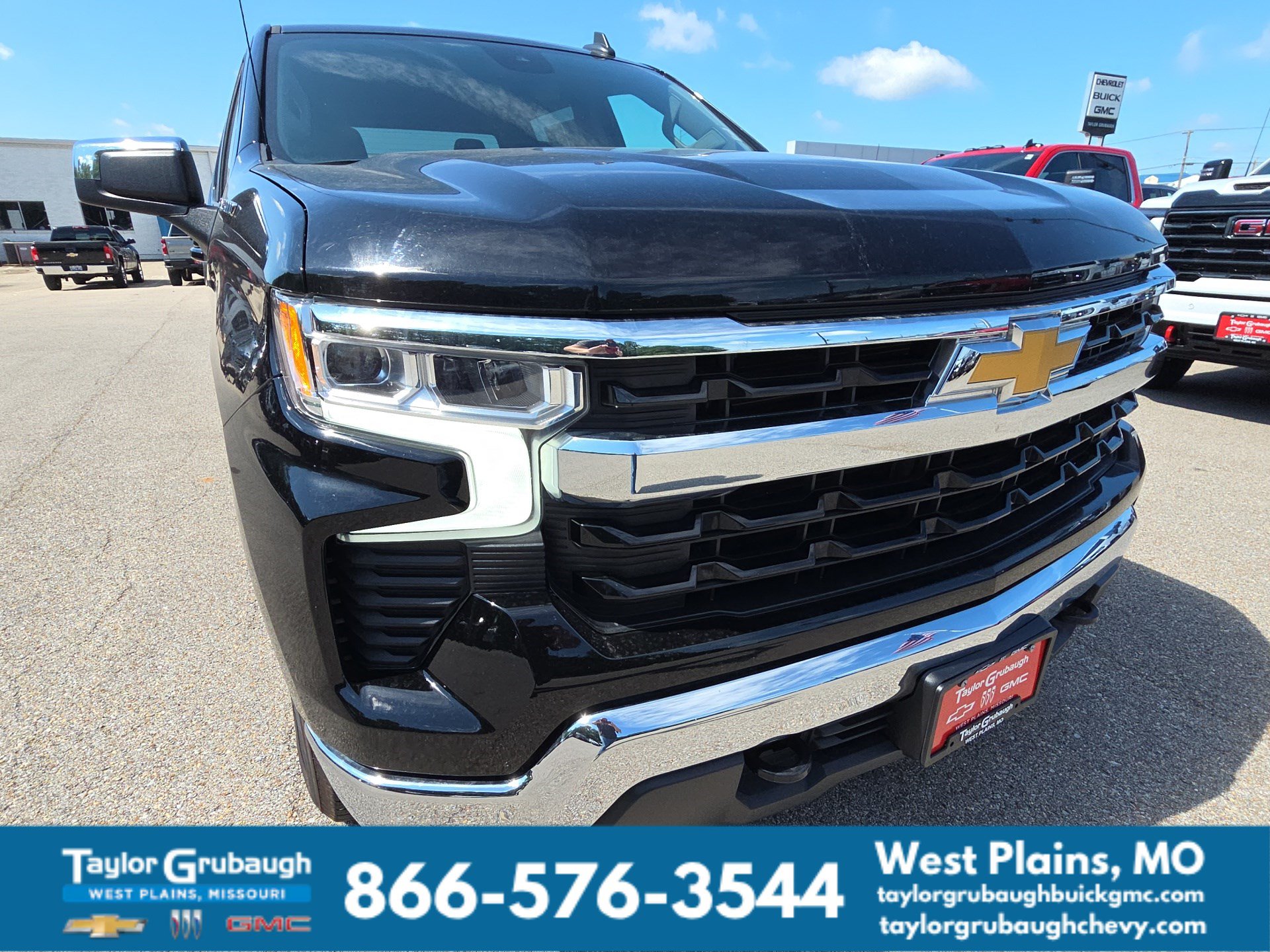 Used 2023 Chevrolet Silverado 1500 LT w/ Protection Package AWD/4WD image 12