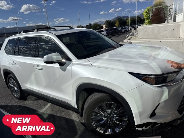 Used 2024 Toyota Grand Highlander AWD image 6