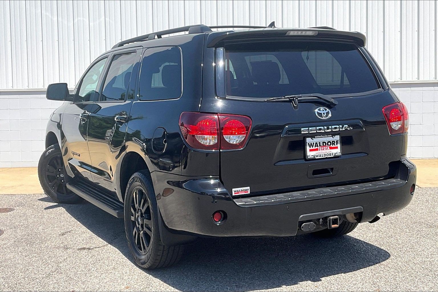 Used 2019 Toyota Sequoia TRD Sport w/ TRD Sport Premium Package AWD/4WD image 15