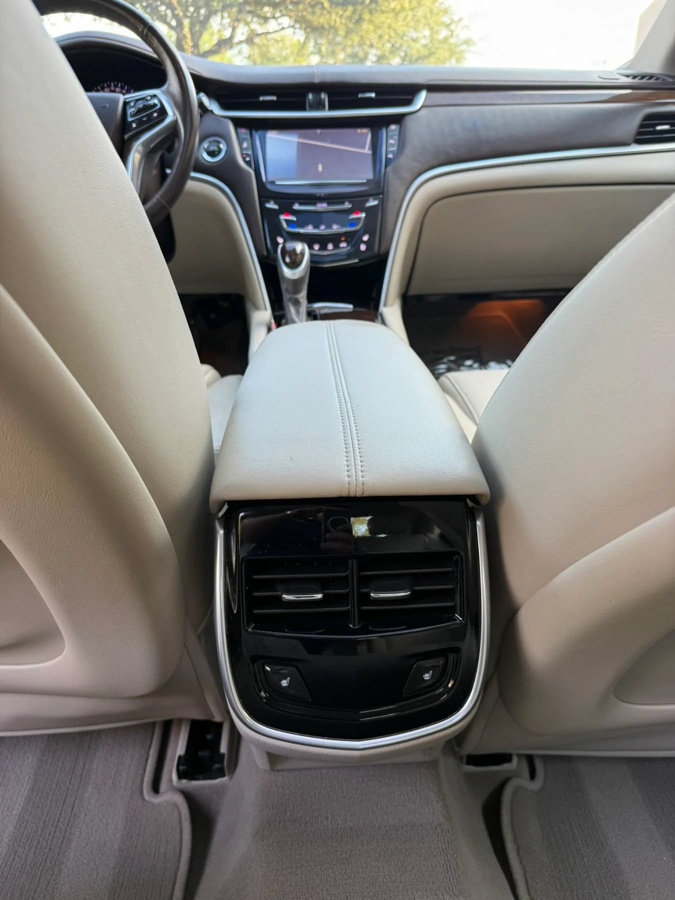 Used 2015 Cadillac XTS Luxury w/ Driver Awareness Package FWD image 11