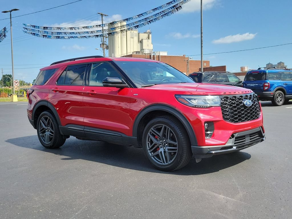 Certified 2025 Ford Explorer ST-Line w/ Premium Package AWD/4WD image 2