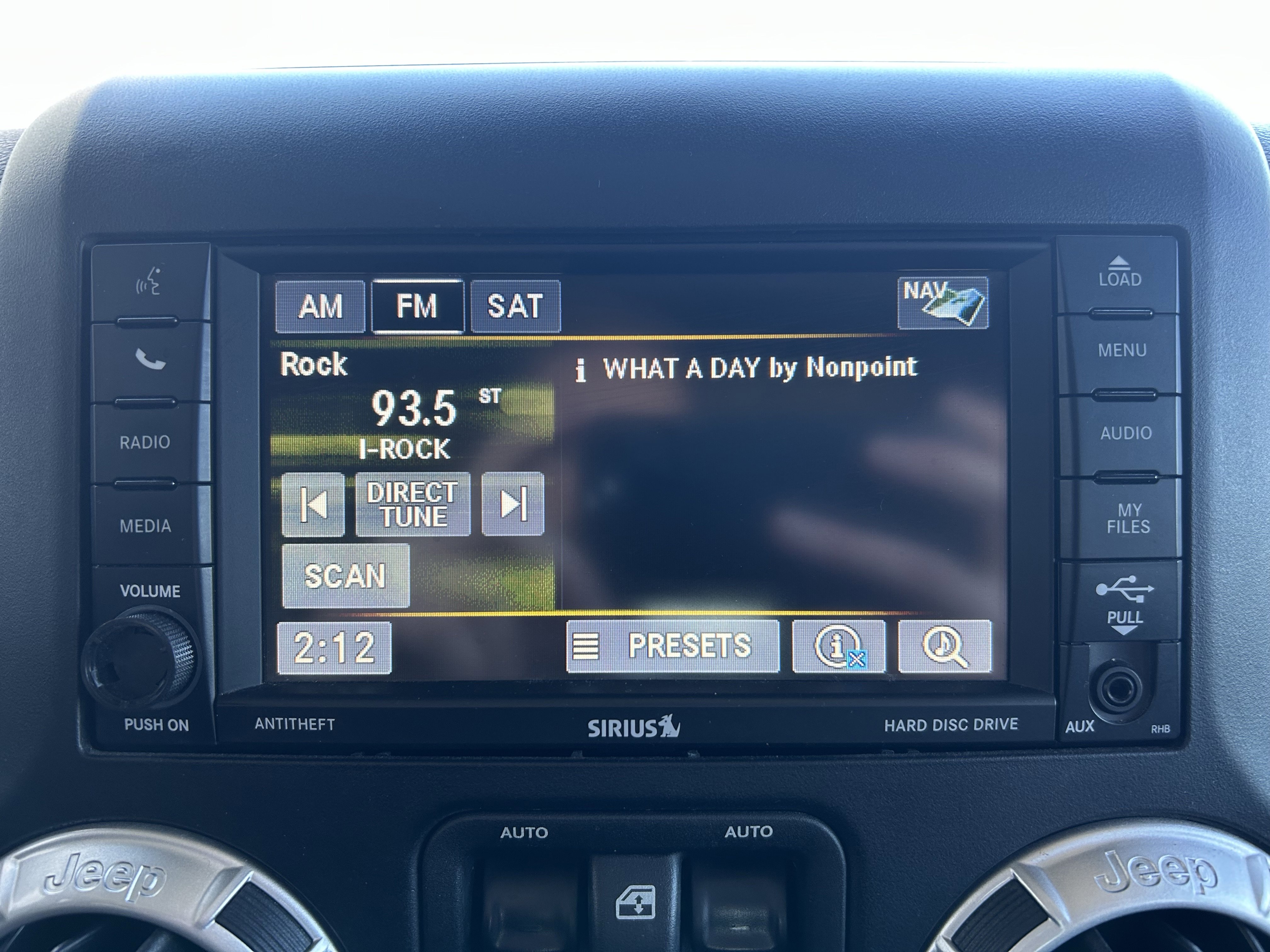 Used 2013 Jeep Wrangler Sahara w/ Dual Top Group image 27