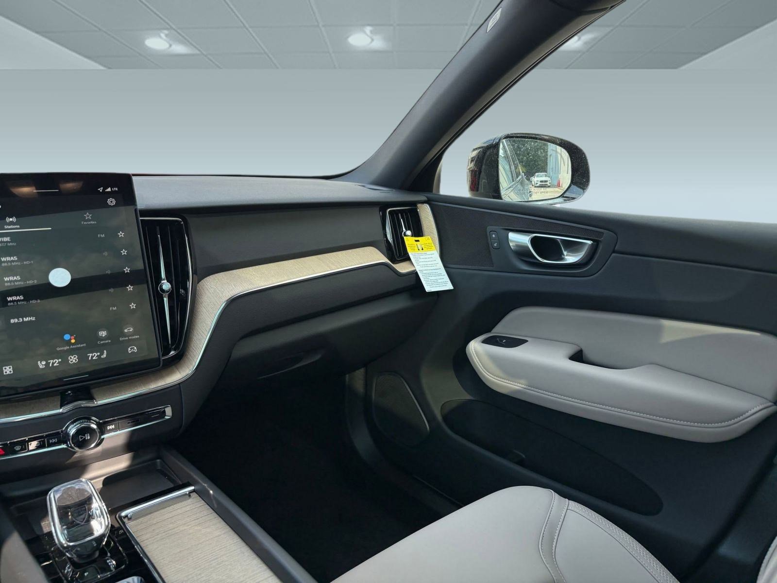 New 2026 Volvo XC60 B5 Plus w/ Protection Package Premier image 23