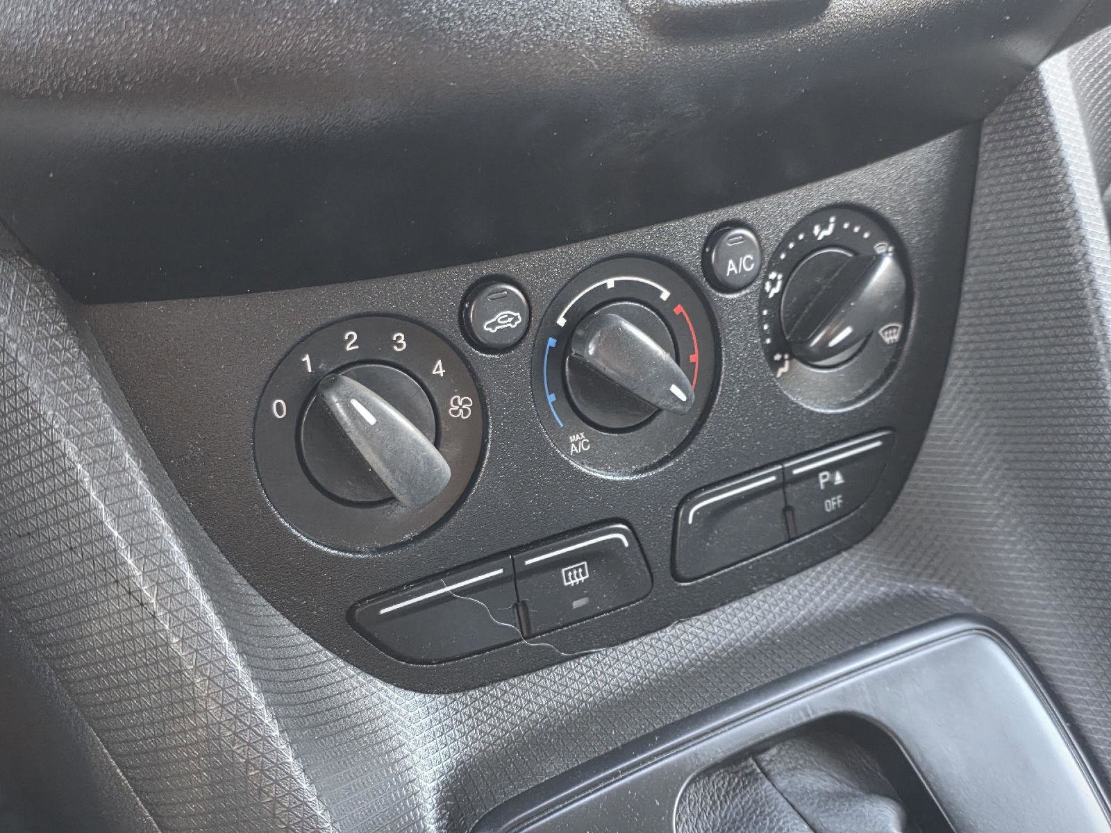 Used 2017 Ford Transit Connect XL image 15