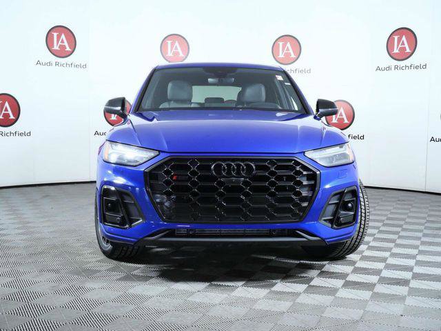 Used 2023 Audi SQ5 Prestige w/ Prestige Package AWD/4WD image 3