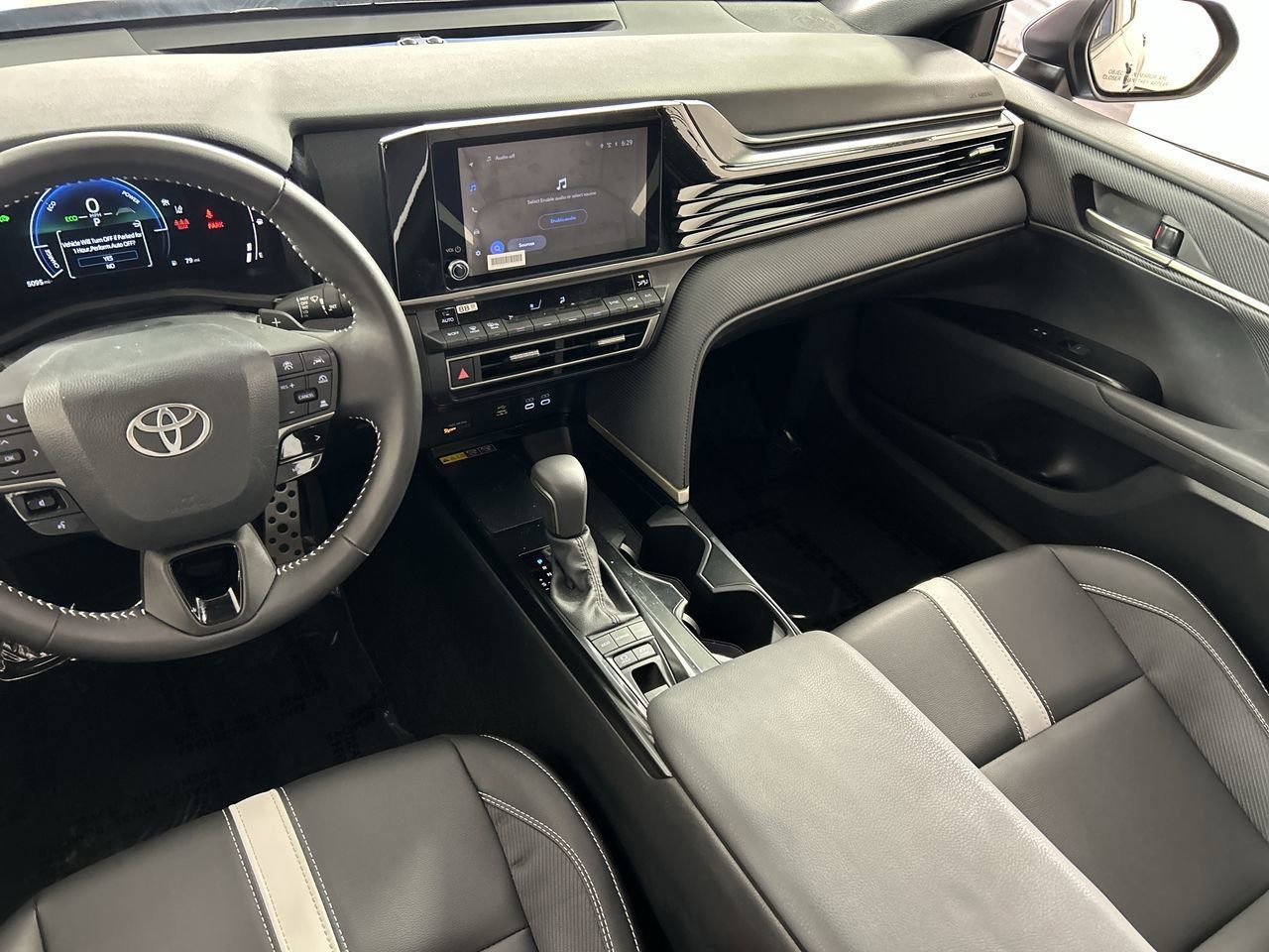 Used 2026 Toyota Camry SE w/ Convenience Package FWD image 23