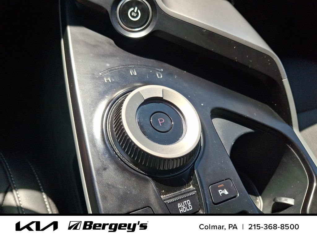 Certified 2025 Kia EV6 Light w/ Light LR Technology Package AWD/4WD image 17