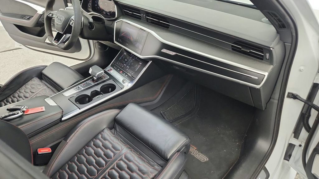 Used 2022 Audi RS 6 AWD/4WD image 27