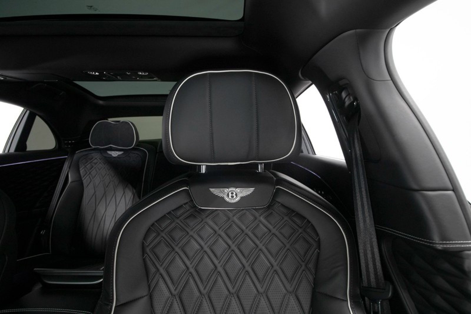 Used 2021 Bentley Flying Spur V8 image 22