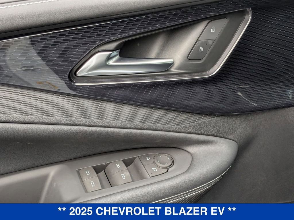 New 2025 Chevrolet Blazer EV LT image 12
