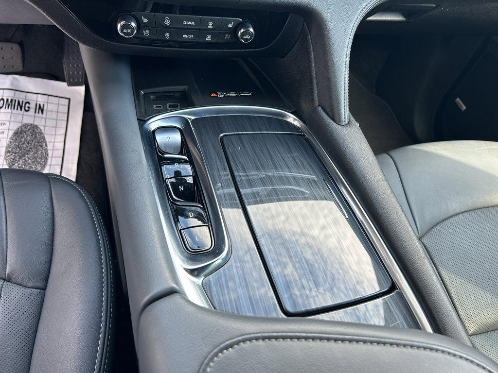 Used 2024 Buick Enclave Premium image 13