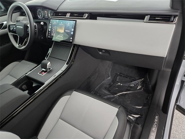 New 2026 Land Rover Range Rover Velar Dynamic SE image 18