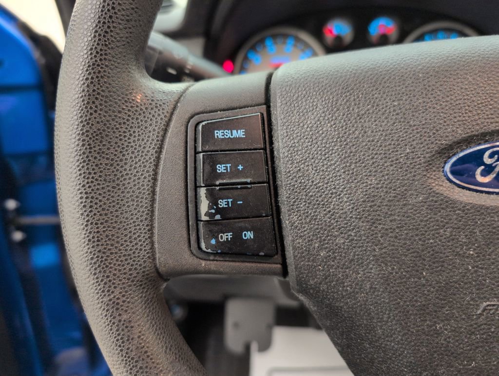 Used 2010 Ford Focus SE image 36