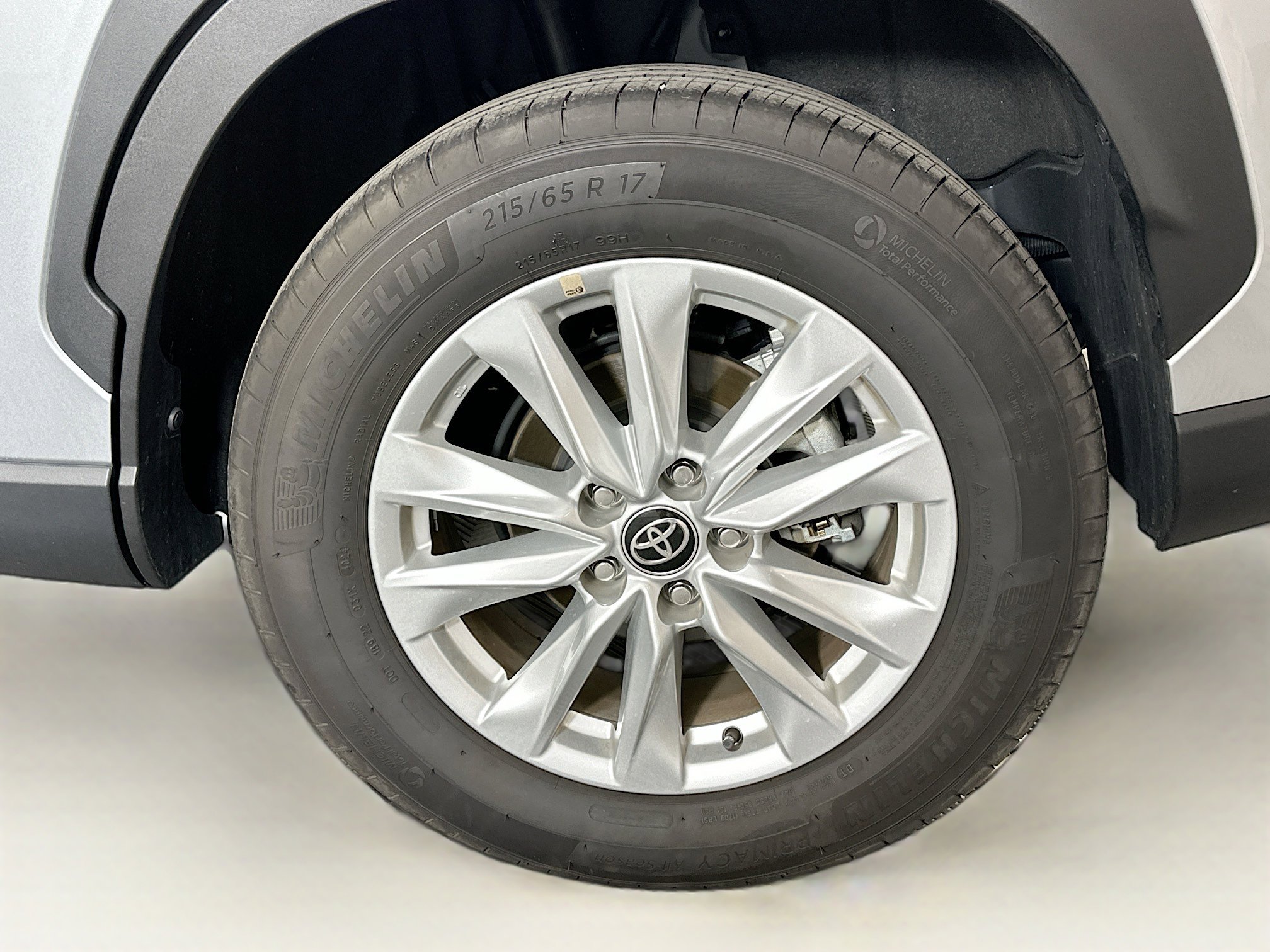 Used 2024 Toyota Corolla Cross LE w/ Black Badges Package (TMS) image 11