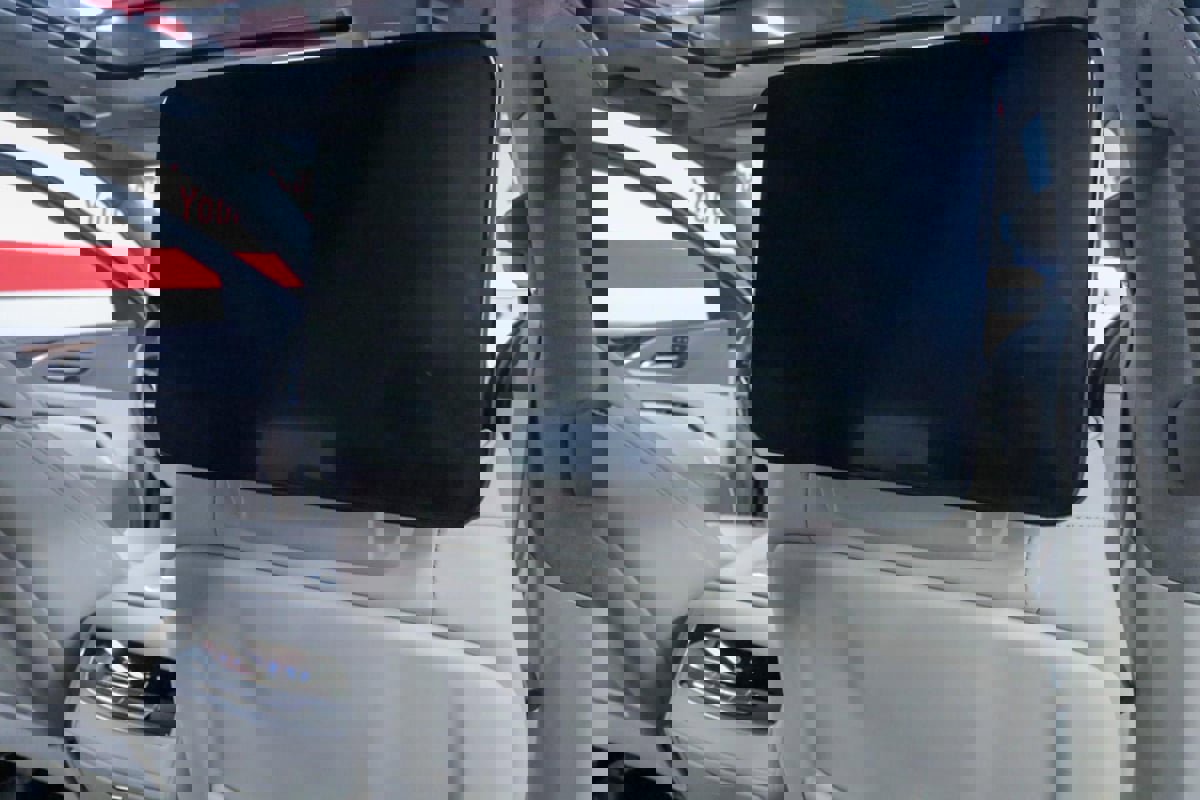 Used 2024 Cadillac Escalade ESV Sport Platinum w/ LPO, ONYX Package image 34