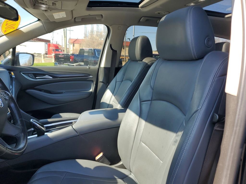 Used 2021 Buick Enclave Essence w/ Sport Touring Edition AWD/4WD image 17