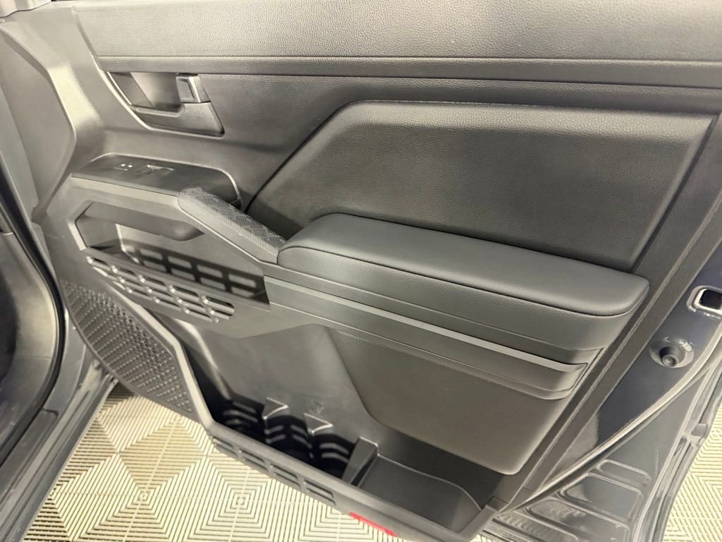 Used 2025 Toyota Tacoma SR image 31