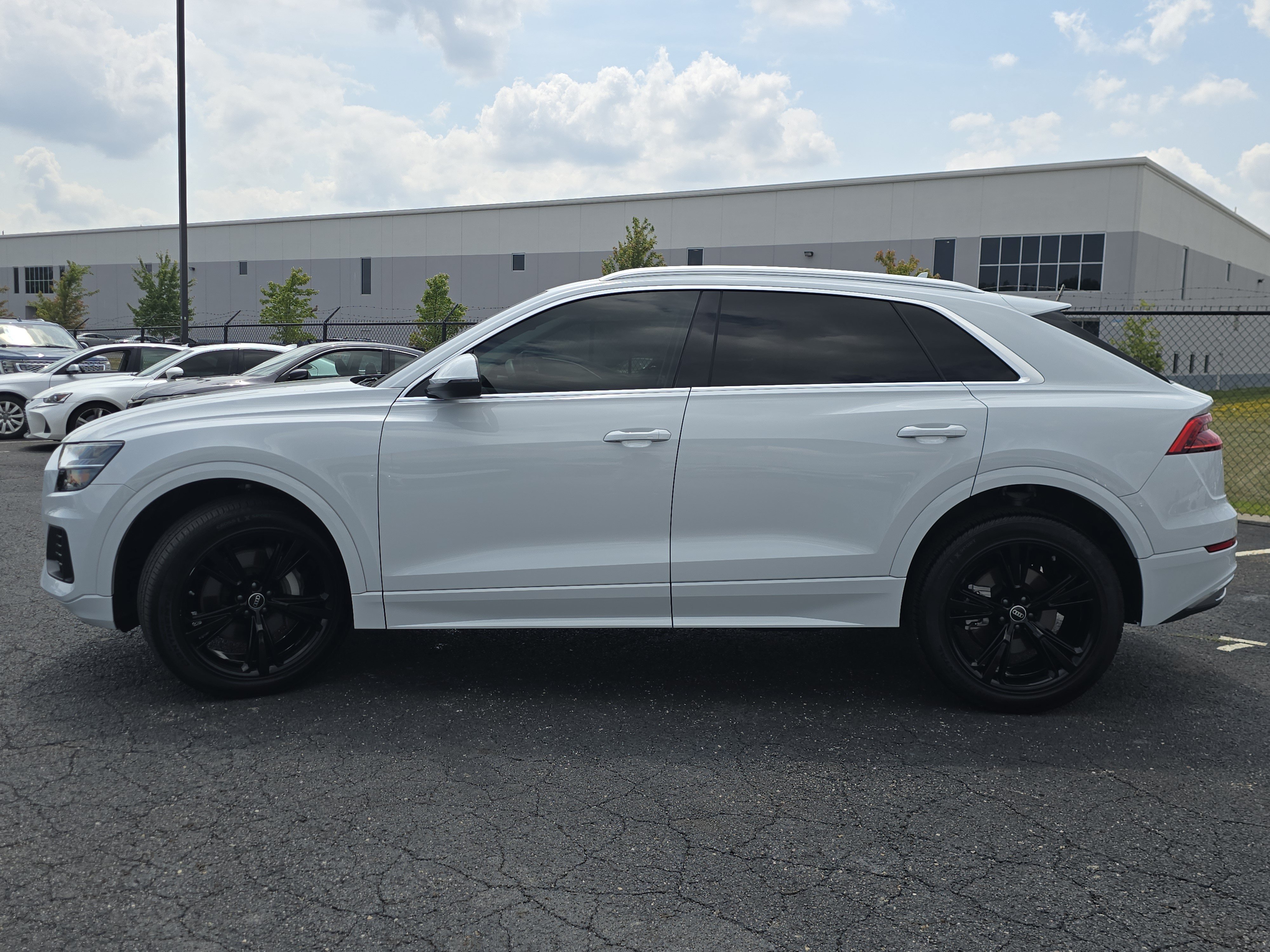 Certified 2023 Audi Q8 Premium AWD/4WD image 4
