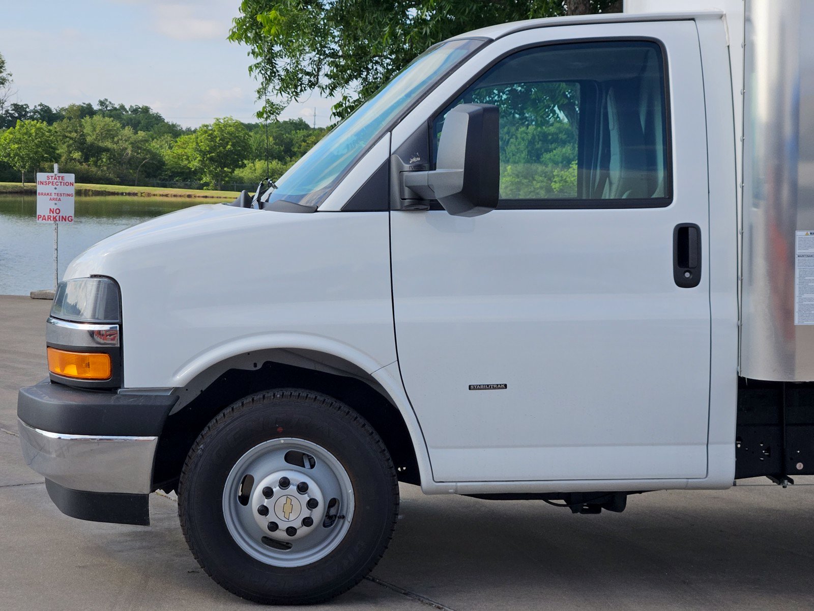 New 2026 Chevrolet Express 3500 w/ Power Convenience Package RWD image 6