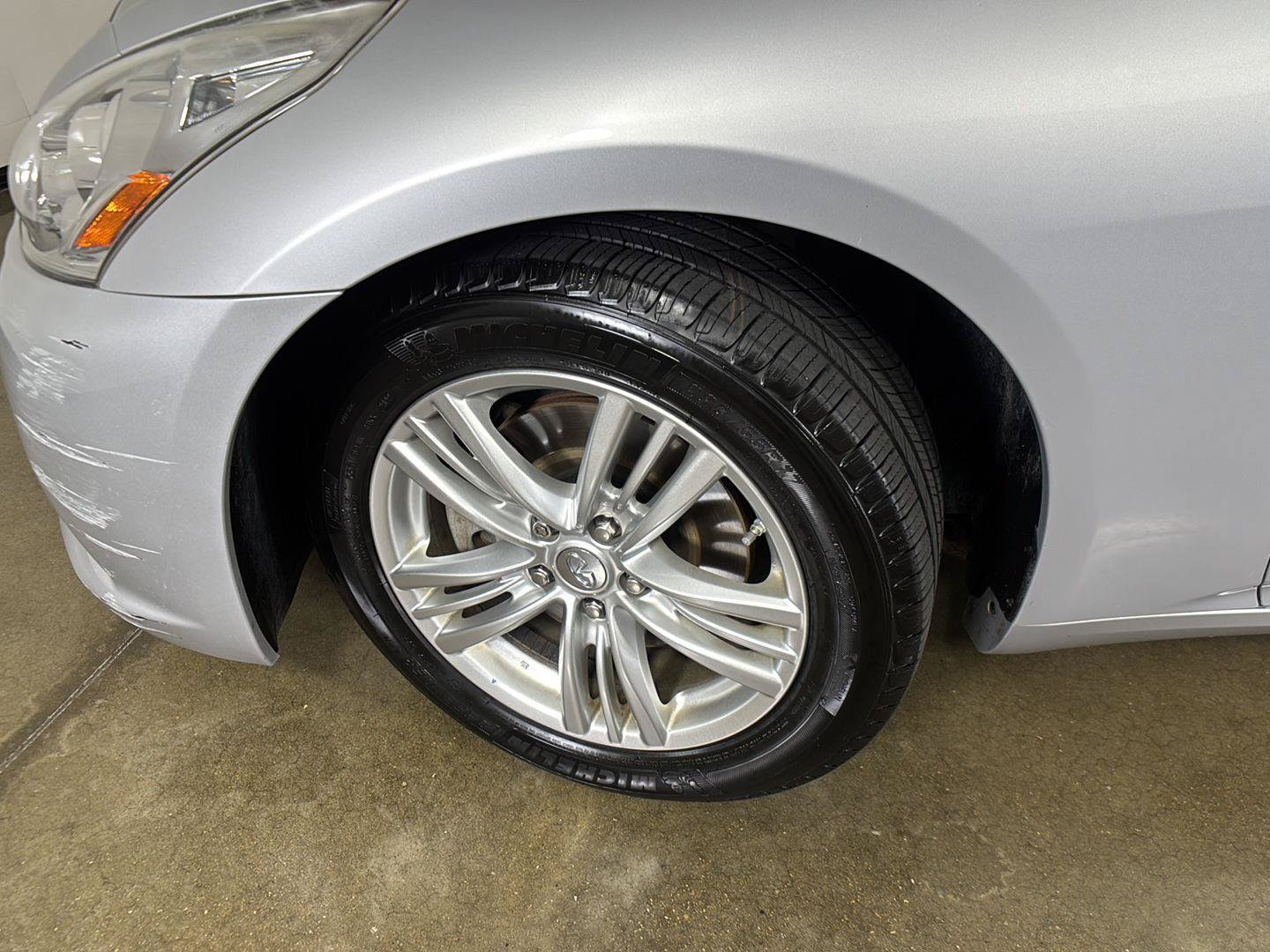 Used 2013 INFINITI G37 x Sedan w/ Premium Pkg AWD/4WD image 4