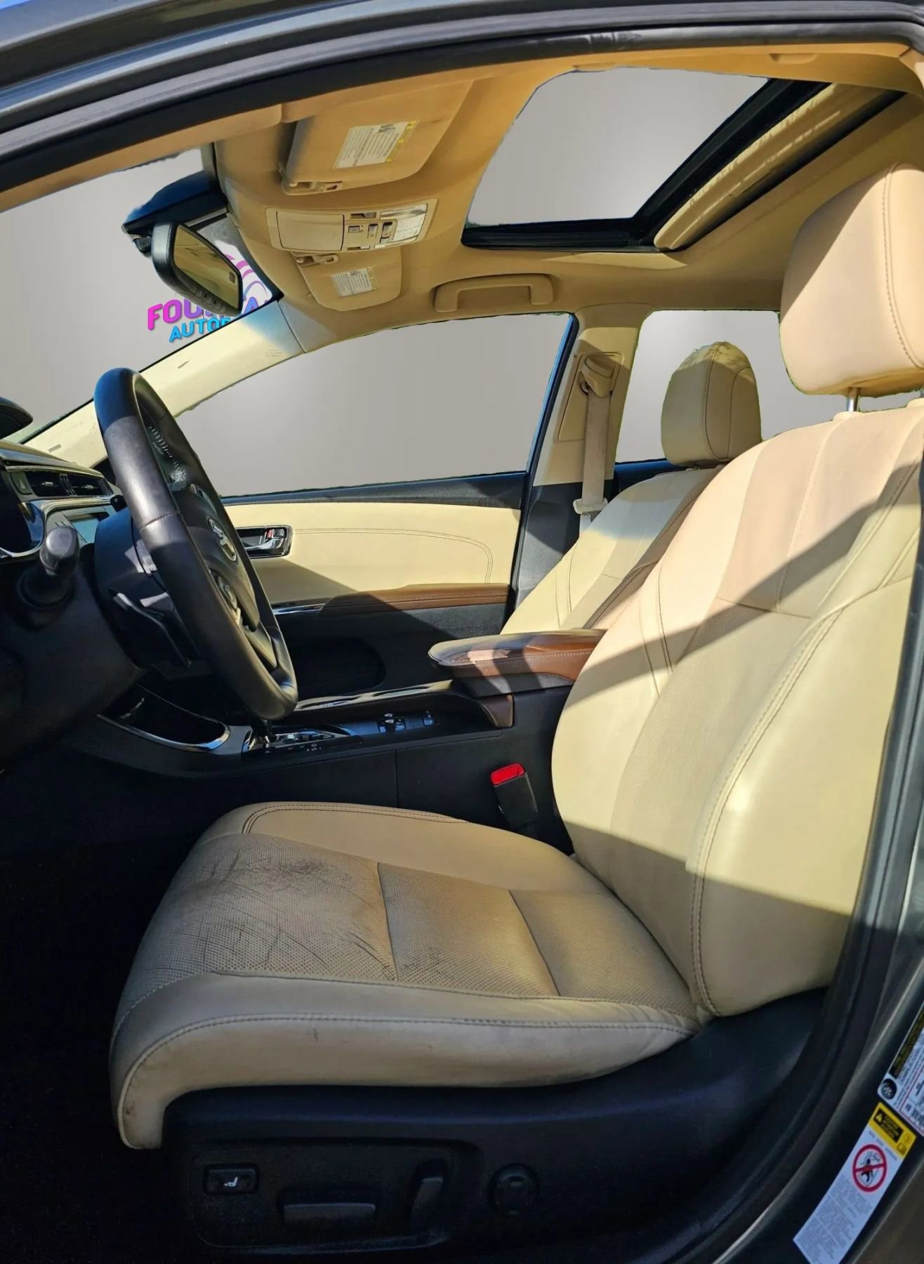 Used 2014 Toyota Avalon Limited FWD image 10