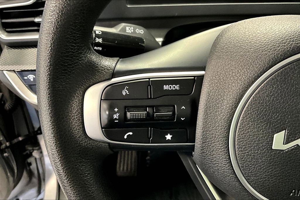 Used 2023 Kia Sportage LX image 24