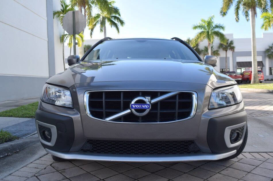 Used 2011 Volvo XC70 3.2 w/ Premium Pkg image 34