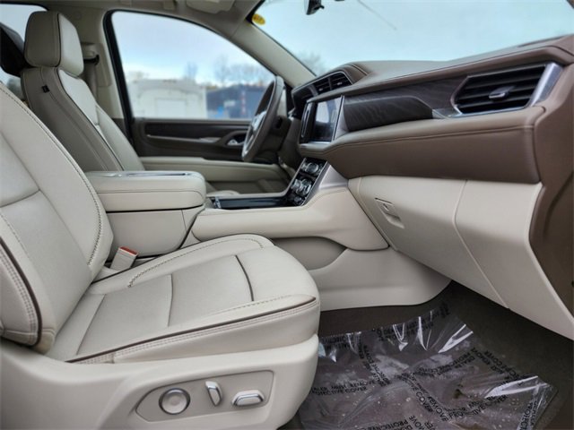Used 2023 GMC Yukon XL Denali w/ Advanced Technology Package image 11