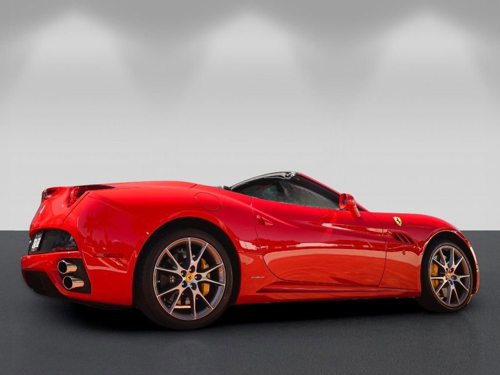 Certified 2013 Ferrari California image 31
