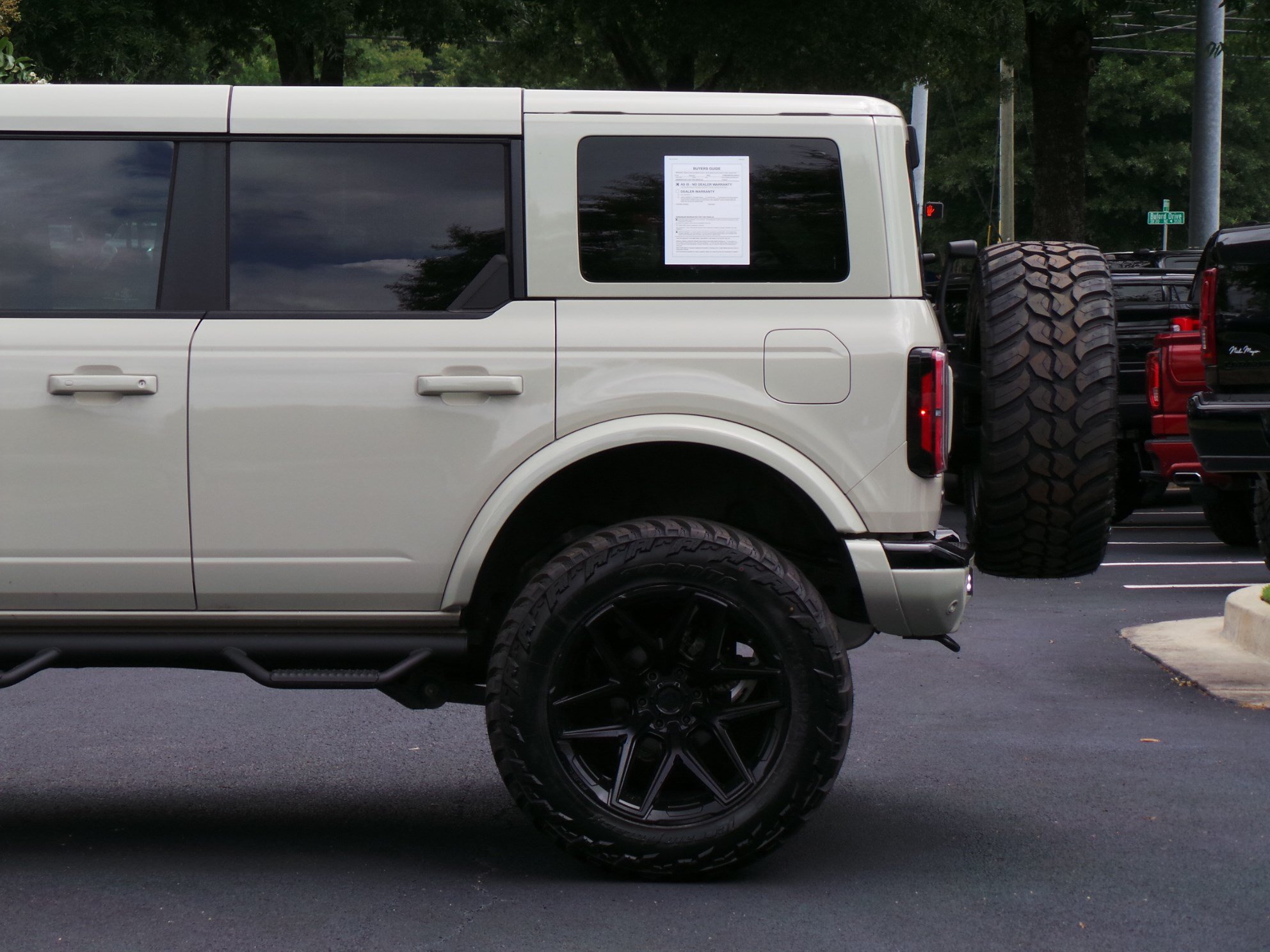 Used 2025 Ford Bronco Badlands AWD/4WD image 27