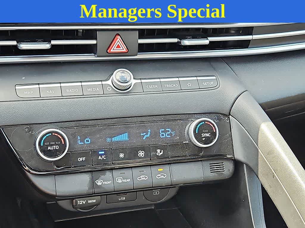 Used 2024 Hyundai Elantra SEL FWD image 15