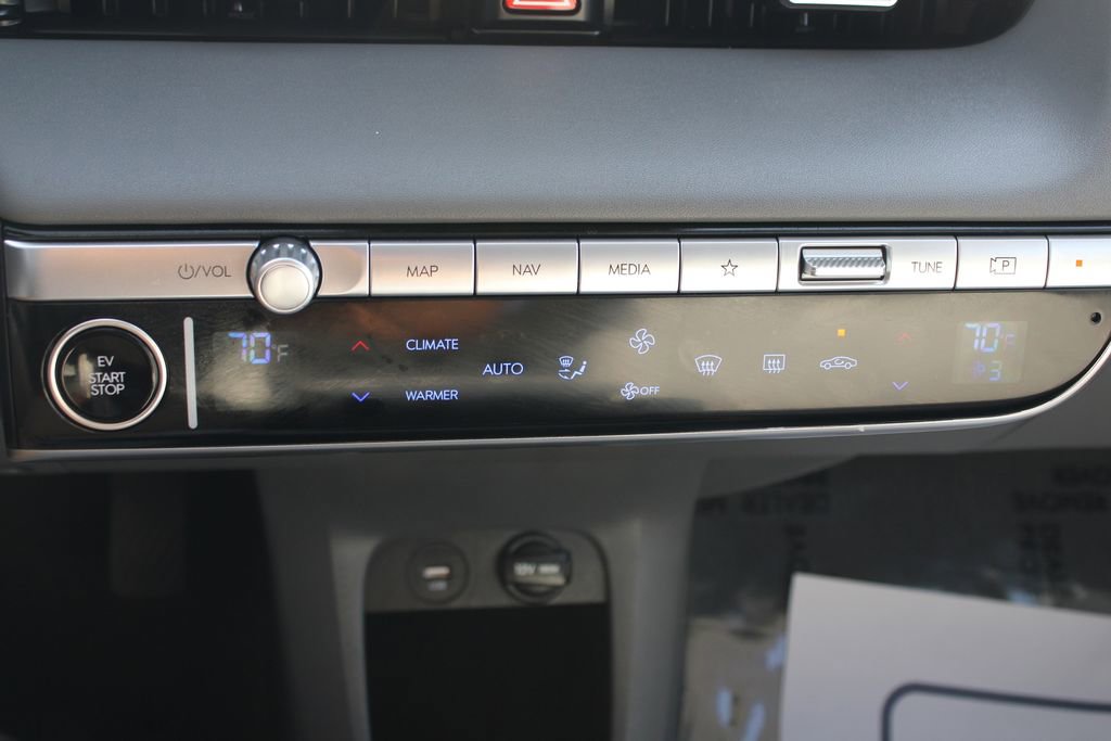 Used 2024 Hyundai Ioniq 5 Limited image 31