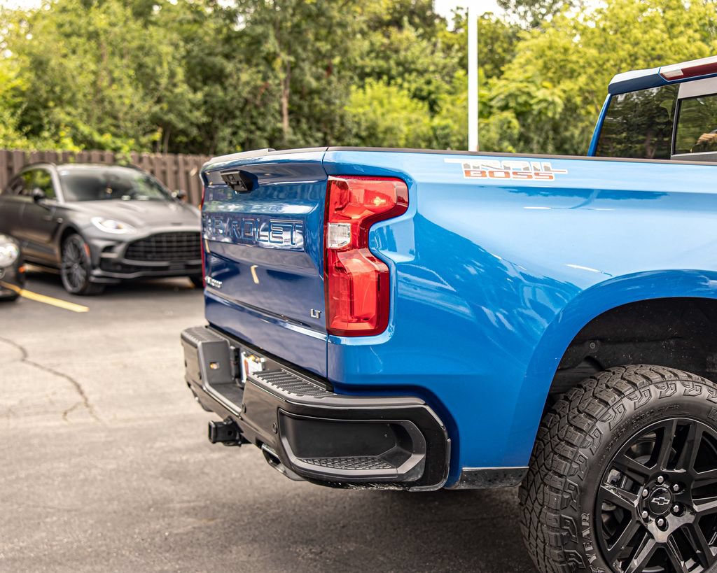 Used 2024 Chevrolet Silverado 1500 LT Trail Boss w/ LT Trail Boss Premium Package AWD/4WD image 14