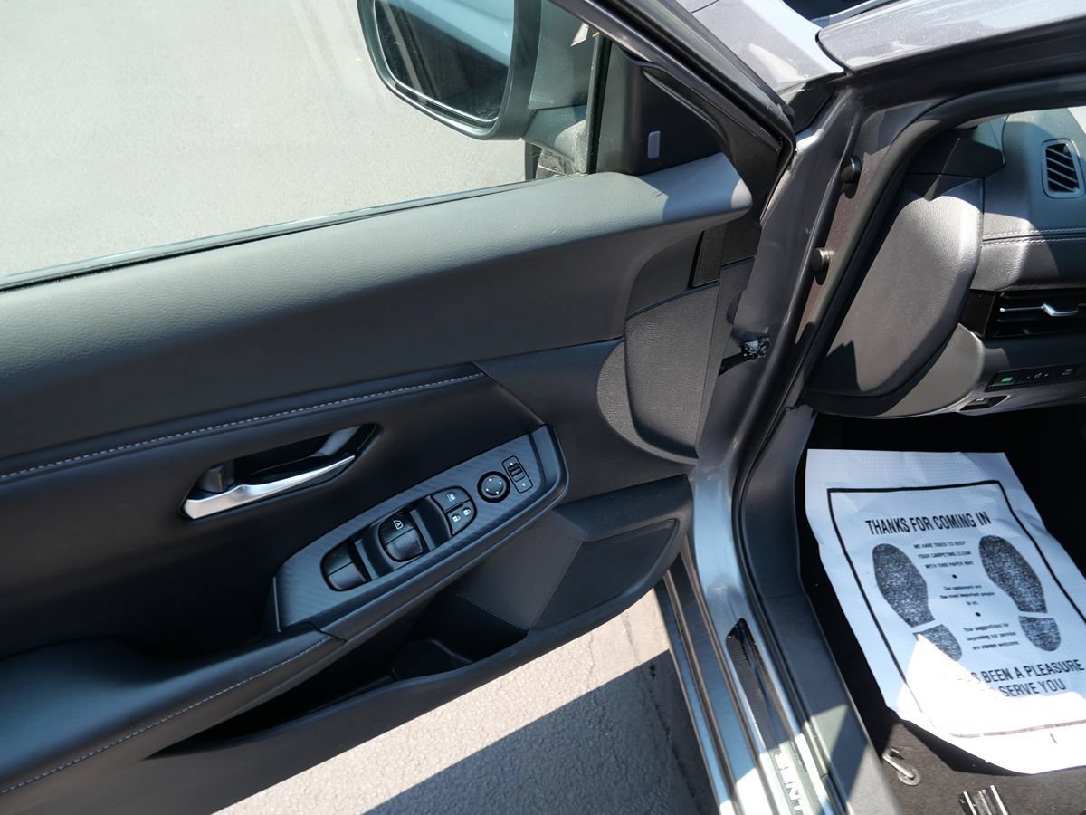 Used 2020 Nissan Sentra SV FWD image 15
