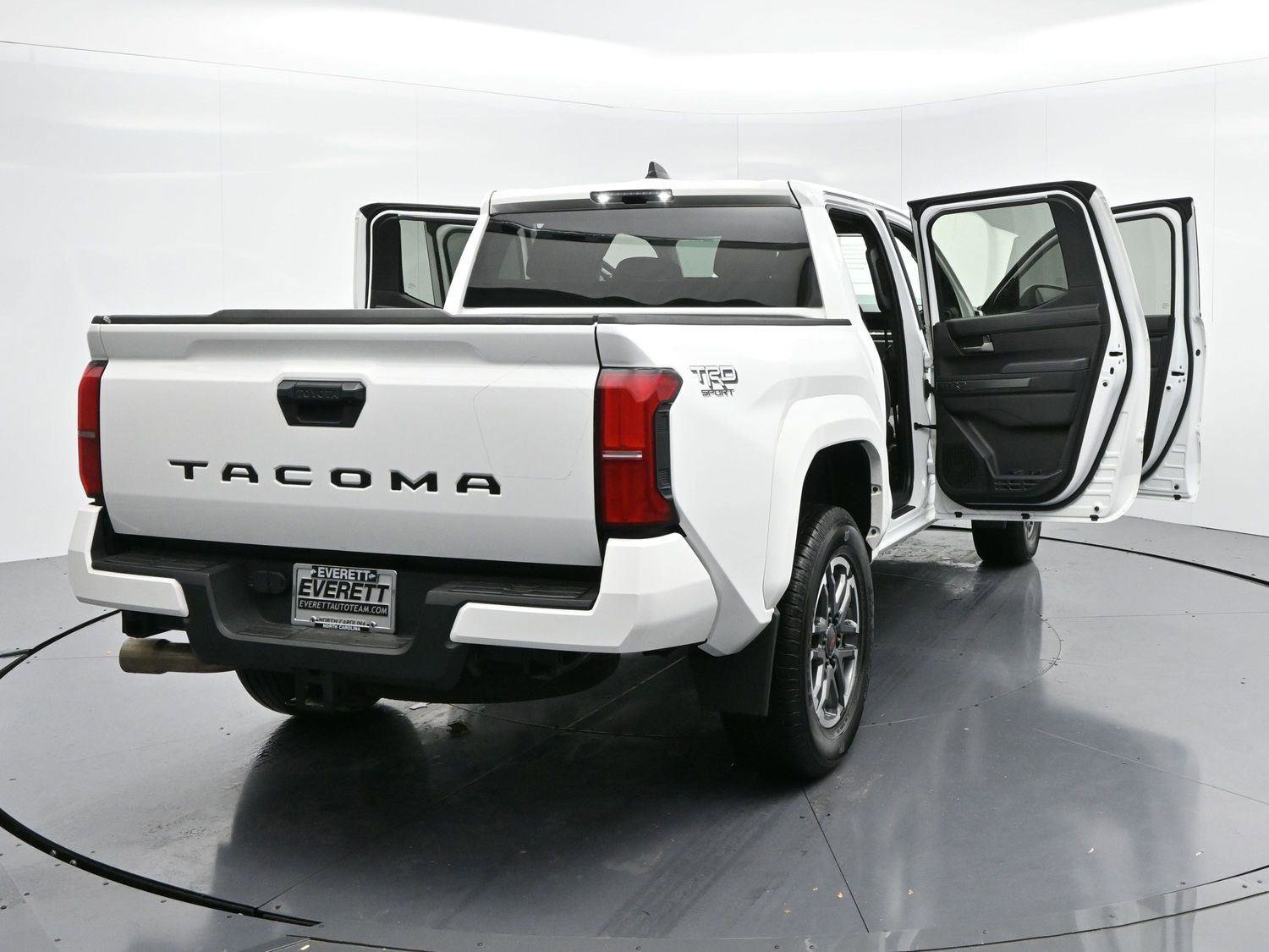 Used 2024 Toyota Tacoma TRD Sport image 40
