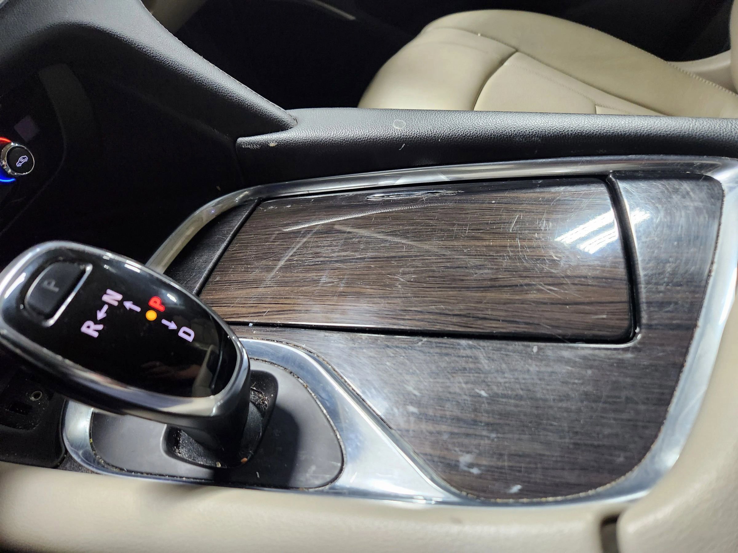 Used 2019 Buick Enclave Essence image 41