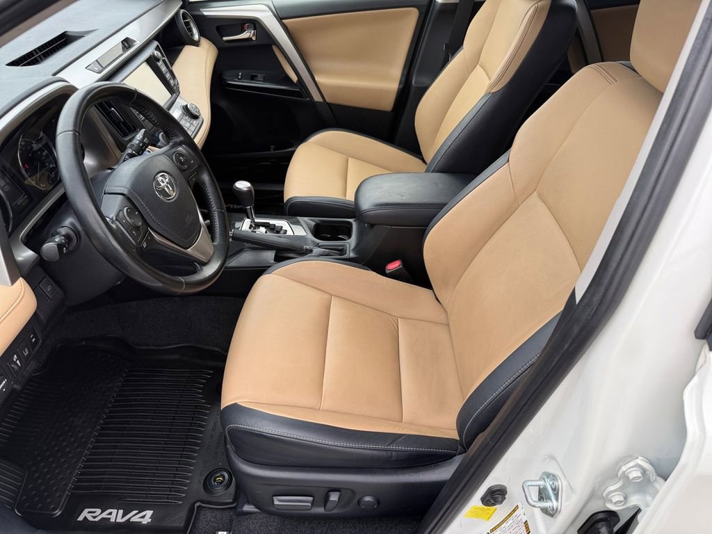 Used 2017 Toyota RAV4 Limited image 10