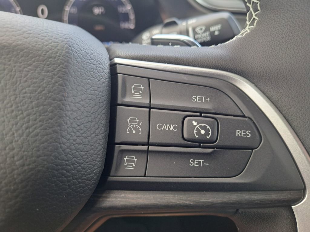 New 2025 Jeep Grand Cherokee L Limited w/ Black Appearance Package image 13