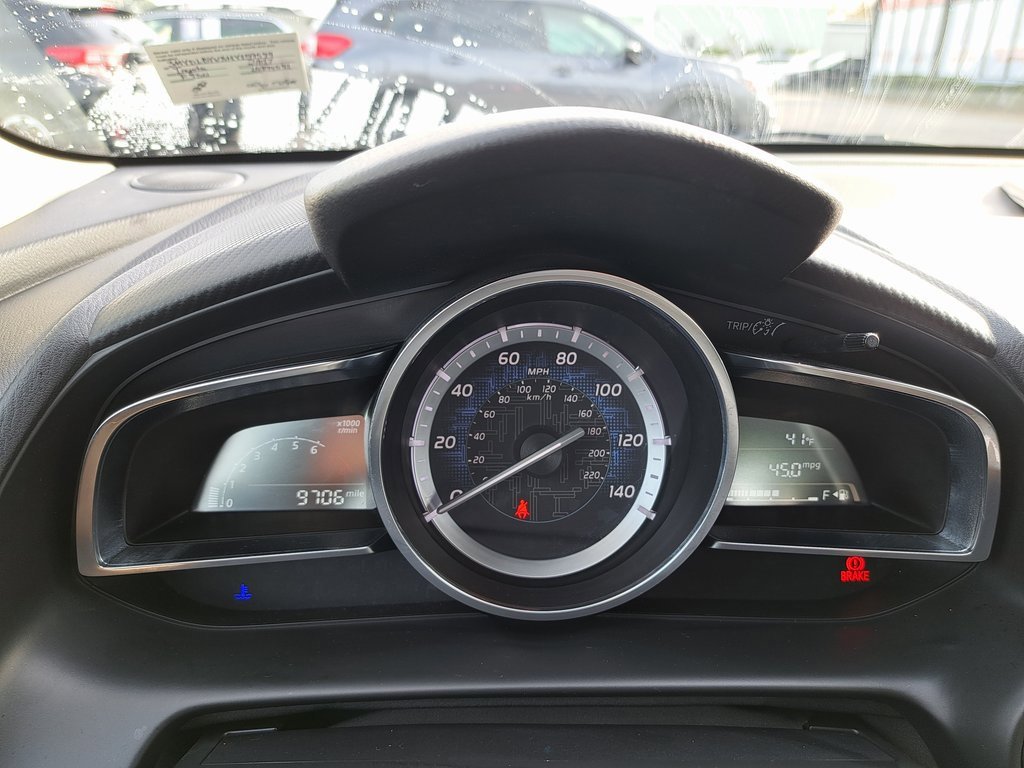 Used 2017 Toyota Yaris iA image 11