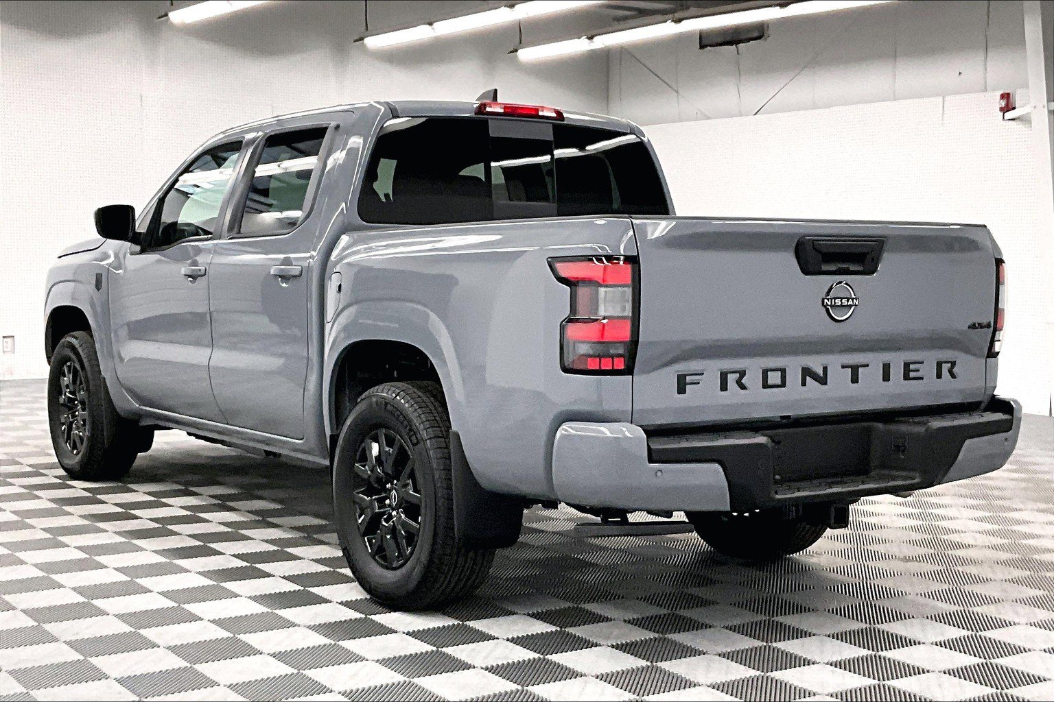 New 2026 Nissan Frontier SV w/ Tow Package AWD/4WD image 4
