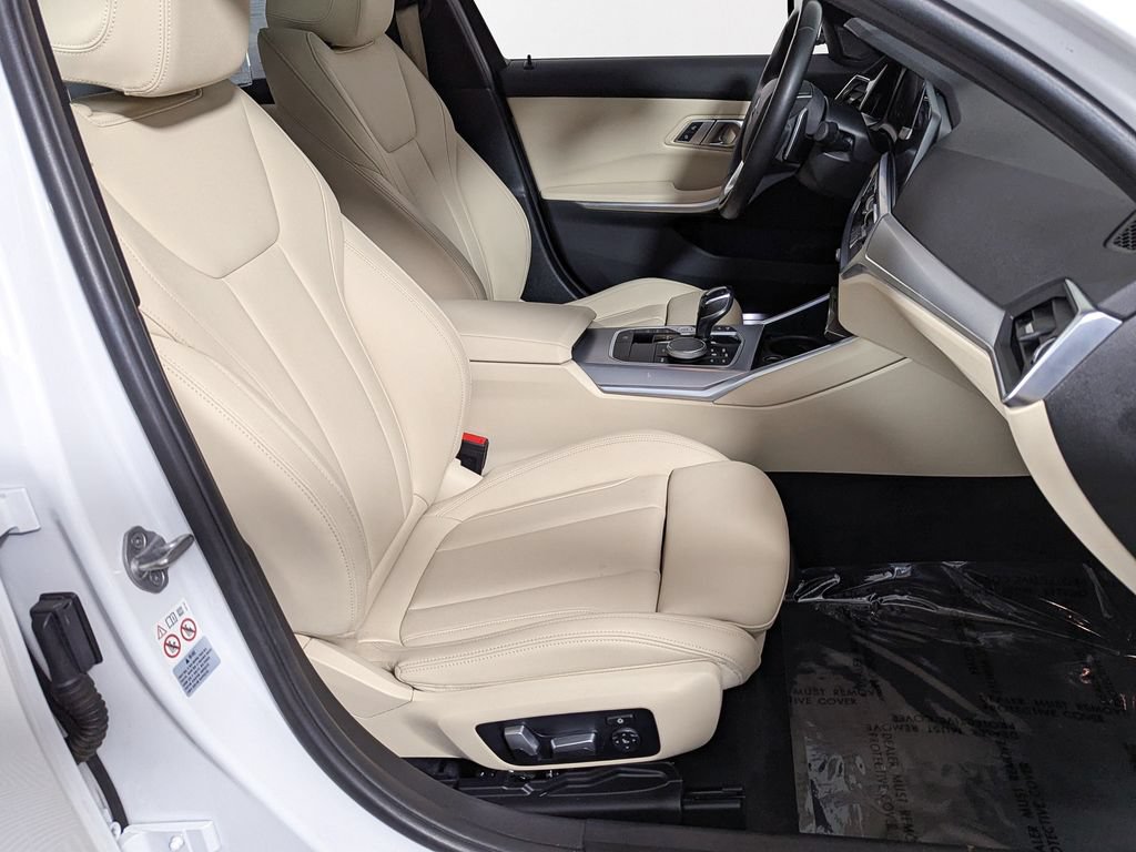Used 2021 BMW 330i xDrive Sedan AWD/4WD image 29