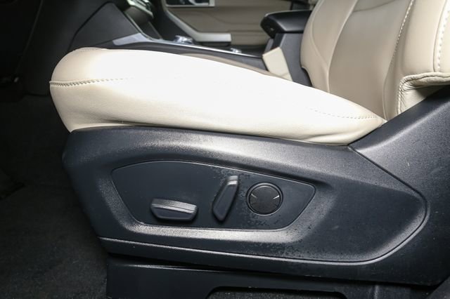 Used 2023 Ford Explorer XLT w/ Equipment Group 202A AWD/4WD image 37