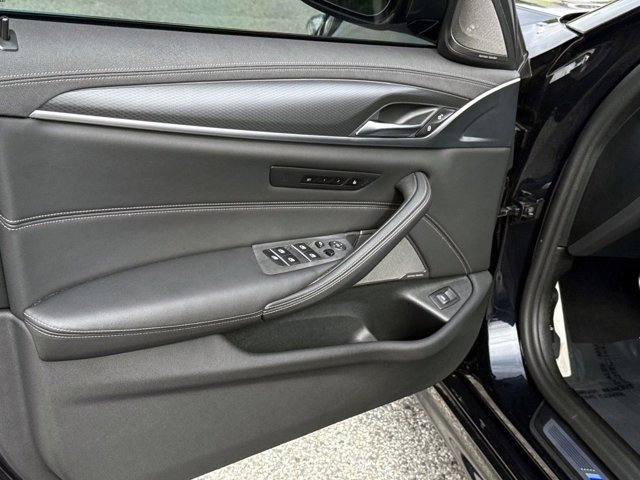 Used 2023 BMW M550i xDrive AWD/4WD image 16