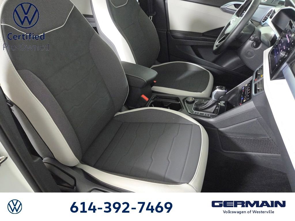 Used 2025 Volkswagen Taos SE AWD/4WD image 28