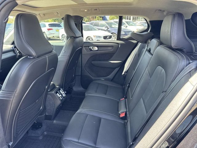 Certified 2025 Volvo XC40 B5 Core w/ Protection Package Premier AWD/4WD image 19