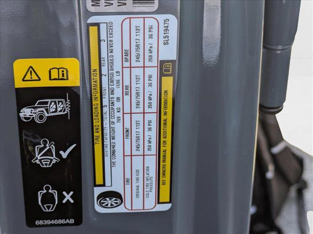 New 2025 Jeep Gladiator Sport image 19